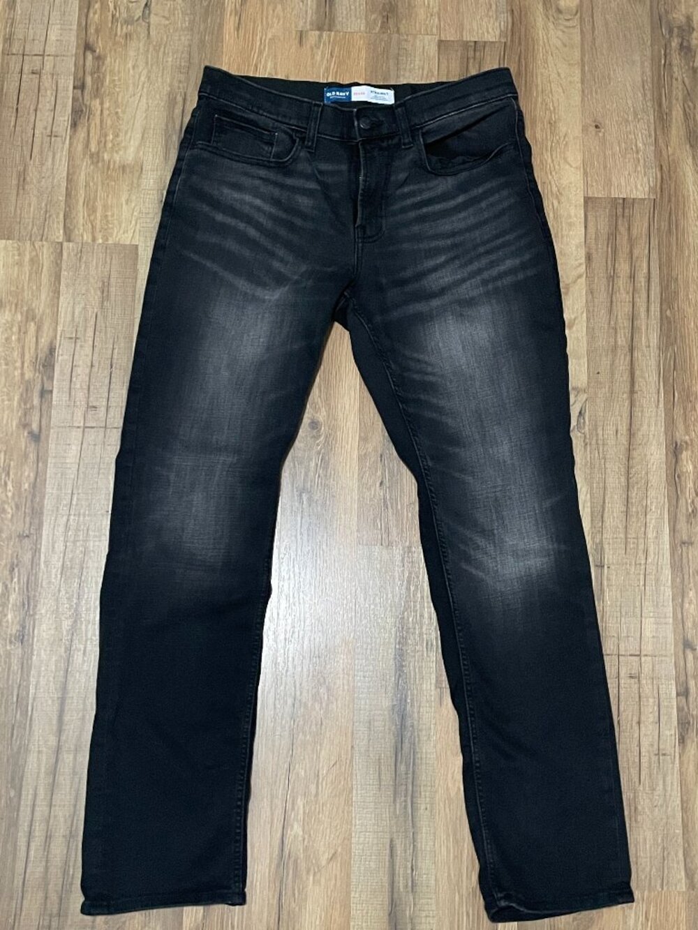 Old Navy men’s 360° Stretch straight-leg, black washed jeans, 33x32